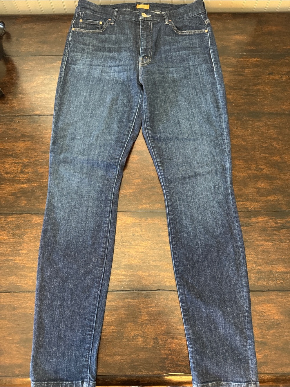 MOTHER Skinny Jeans in Dark Indigo Blue - LONG